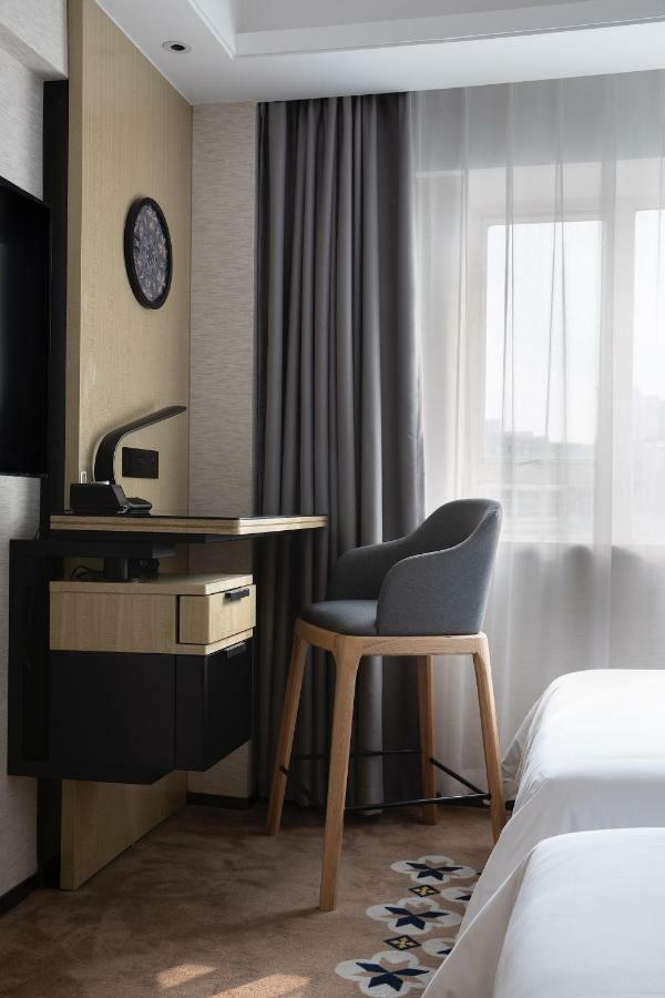 Paco Hotel Guangzhou Jiangtai Road Metro Branch Dış mekan fotoğraf